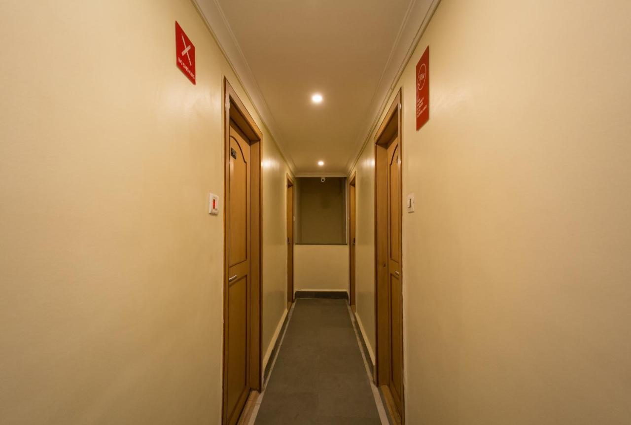 โอโย 11499 โฮเต็ล ปัทมากฤษณะ Hotel ปูเน่ ภายนอก รูปภาพ