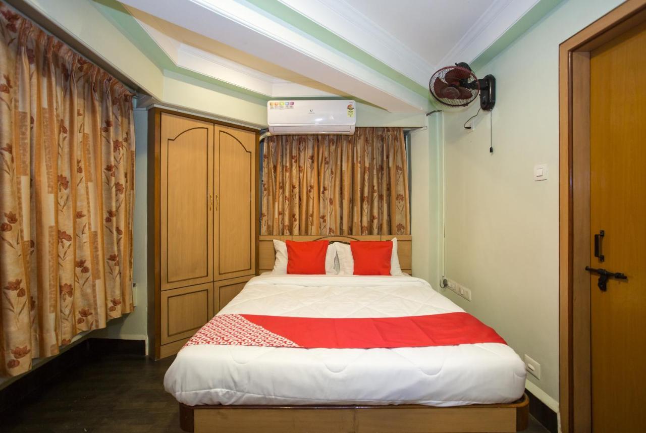 โอโย 11499 โฮเต็ล ปัทมากฤษณะ Hotel ปูเน่ ภายนอก รูปภาพ