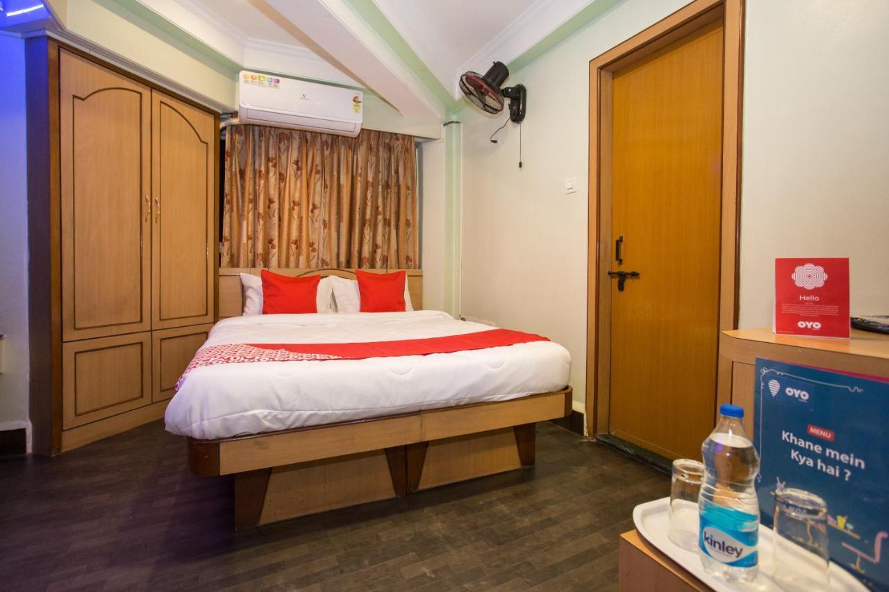โอโย 11499 โฮเต็ล ปัทมากฤษณะ Hotel ปูเน่ ภายนอก รูปภาพ